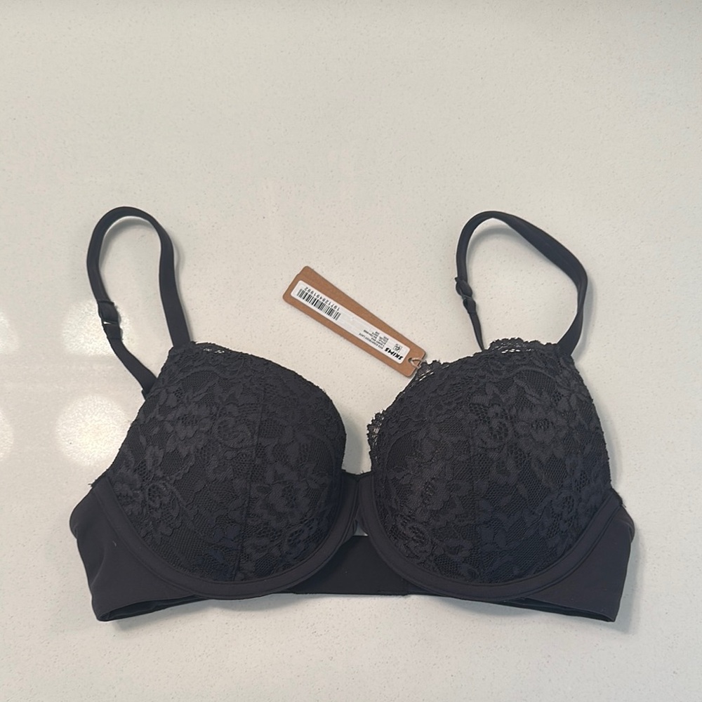 Skims  Elegant Black Lace Bra
